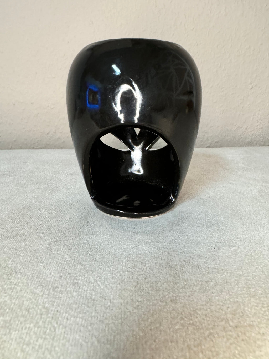 Duftlampe mit ausgestanzten Blumenblättern | Blumenduftlampe