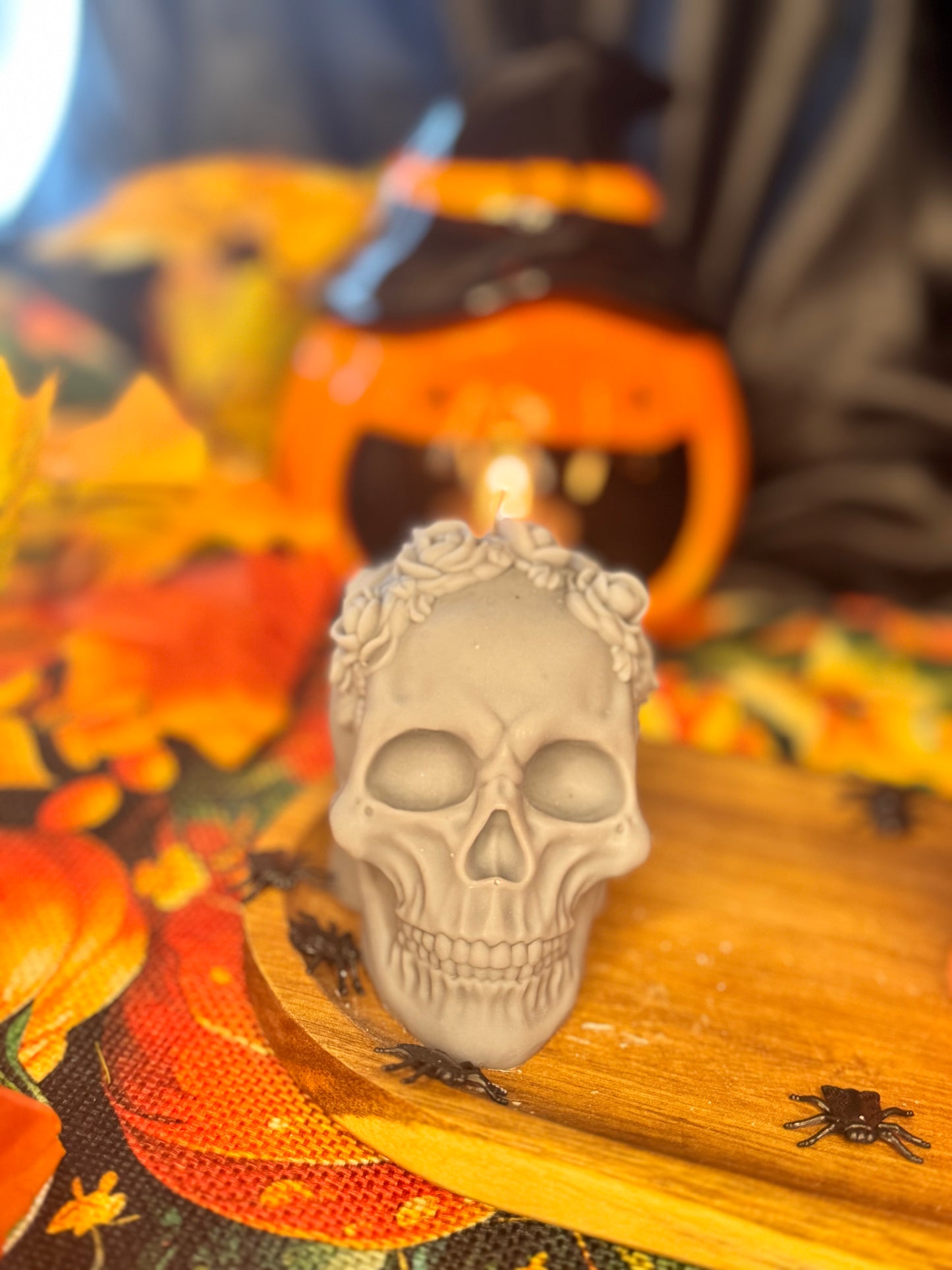 Halloween | Kerze | Totenkopf | Totenschädel | Skull Candle | Totenkopf mit Blumen | Blumentotenkopf